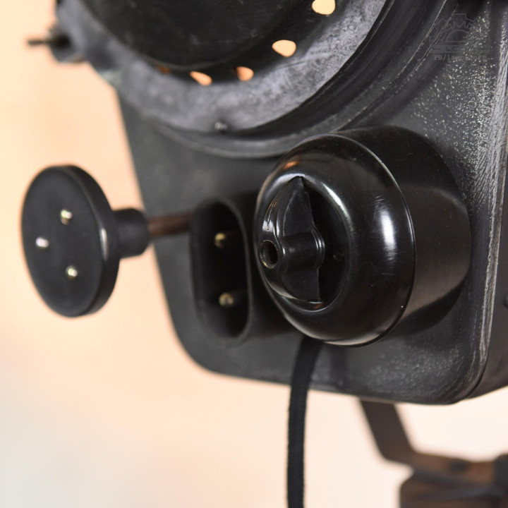 Reflektory filmowe z 1945 i 1946 roku