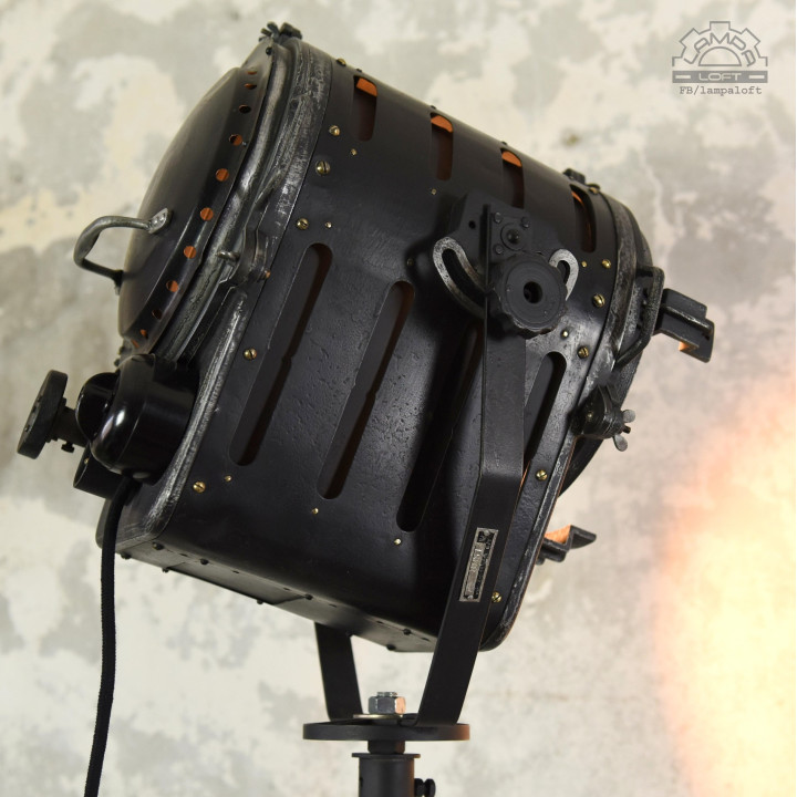 Reflektory filmowe z 1945 i 1946 roku