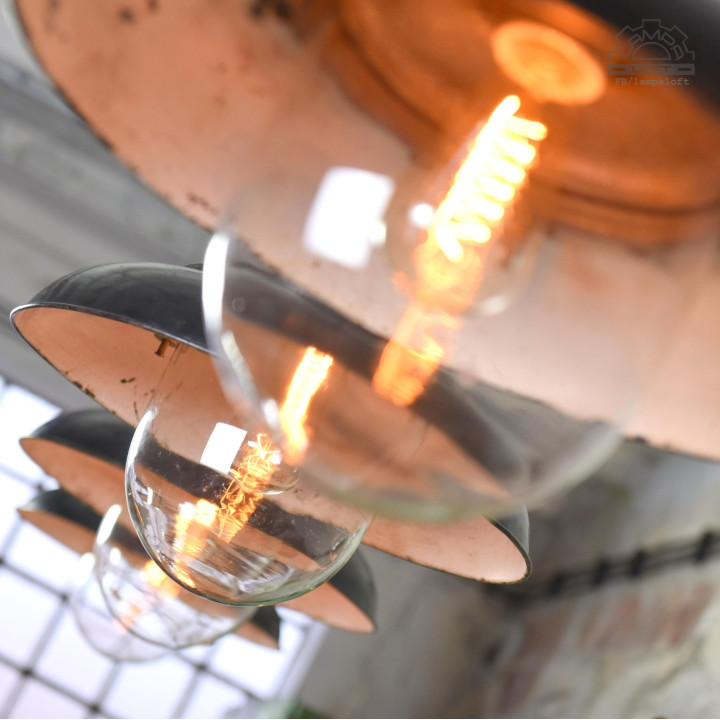 Lampa industrialna z lat 30' nr.kat 12010 z fabryki Antoniego Marciniaka