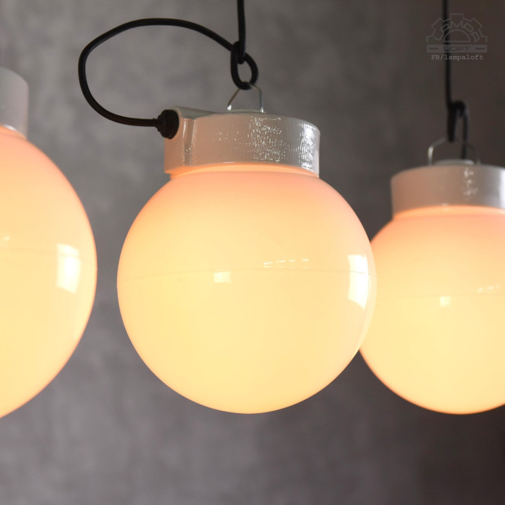 Lampy porcelanowe z kloszem mlecznym