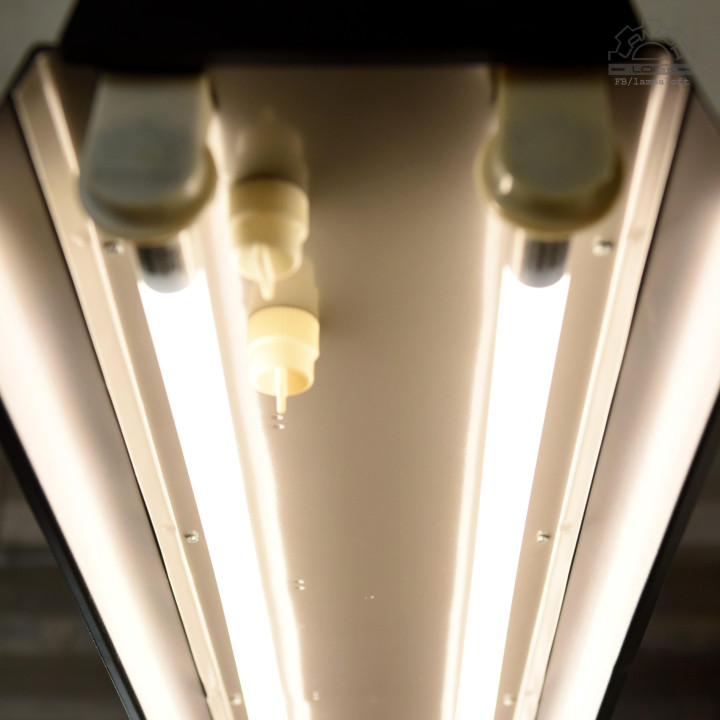 Lampa industrialna FAMOR z lat 80'