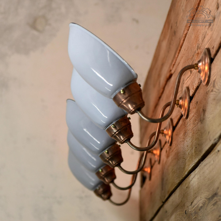 Lampy emaliowane w wersji kinkietowej