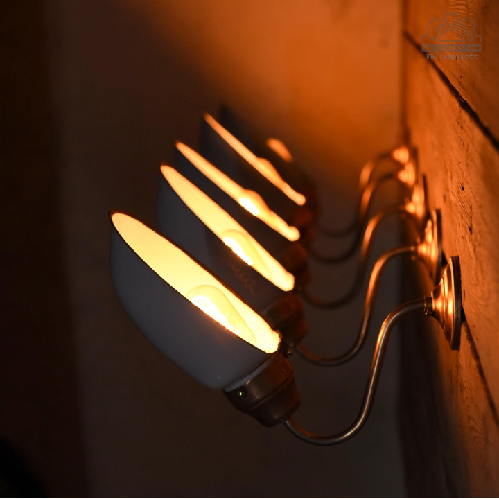 Lampy emaliowane w wersji kinkietowej
