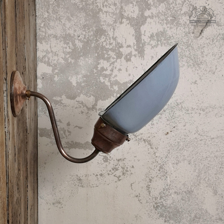 Lampy emaliowane w wersji kinkietowej