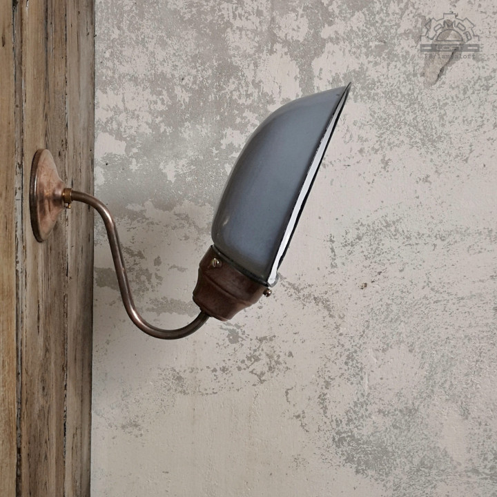 Lampy emaliowane w wersji kinkietowej