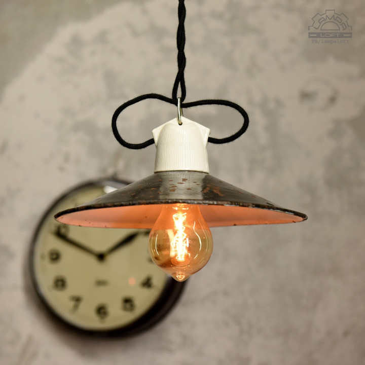 Lampy emaliowane talerzykowe z lat 30'