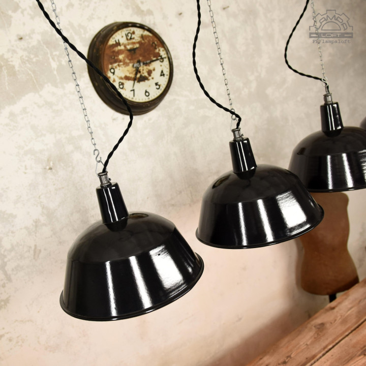 Emaliowane lampy industrialne