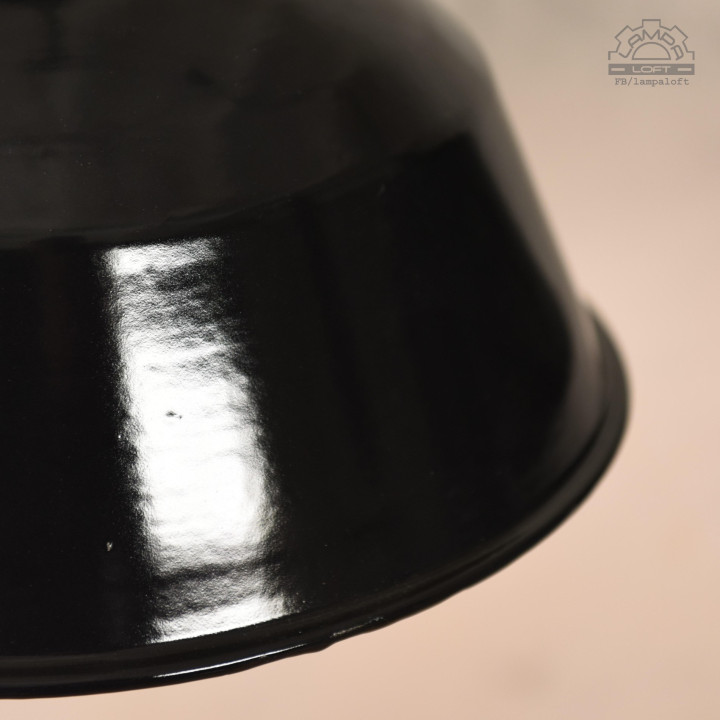 Emaliowane lampy industrialne