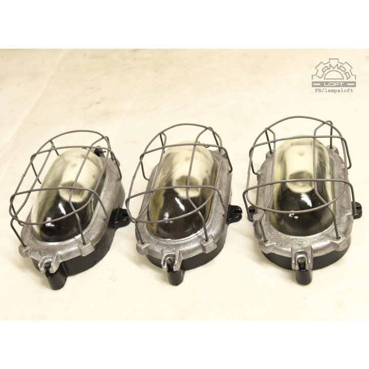 Kinkiet industrialny z lat 50"