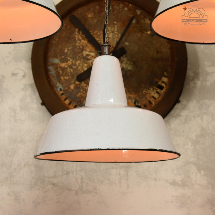 Emaliowane lampy industrialne OBs-3 z lat 60/70'