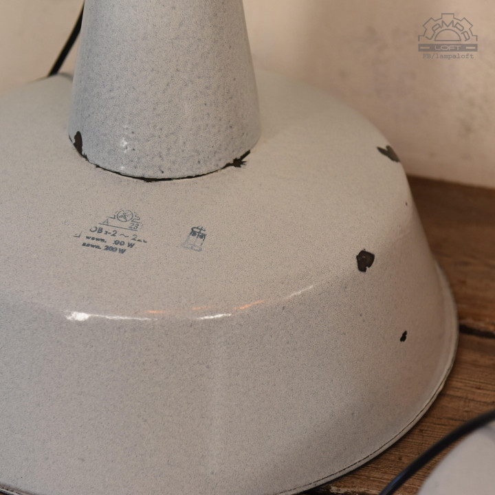 Emaliowane lampy industrialne OBs-3 z lat 60/70'