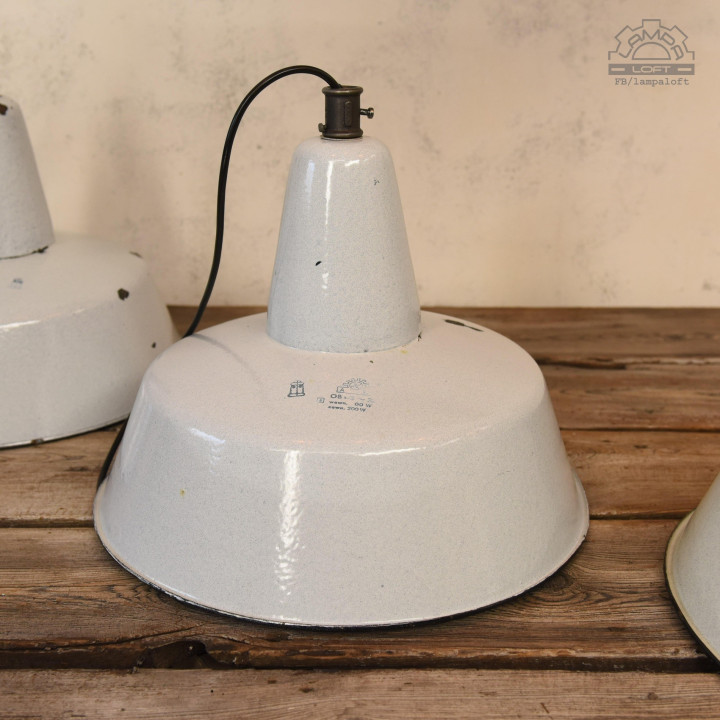 Emaliowane lampy industrialne OBs-3 z lat 60/70'