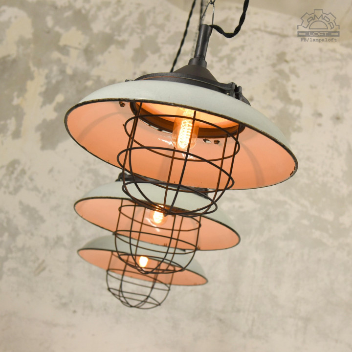 Lampa industrialna OKs-1 z 1974 roku