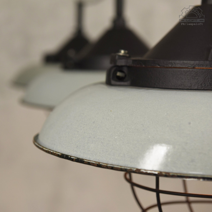 Lampa industrialna OKs-1 z 1974 roku