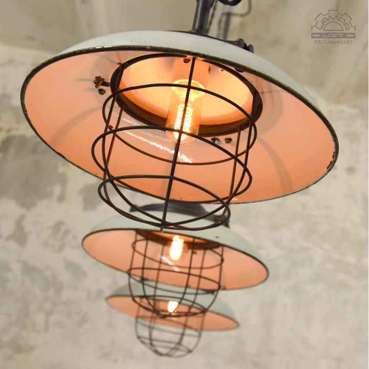Lampa industrialna OKs-1 z 1974 roku
