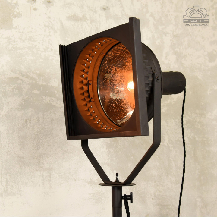 Reflektory teatralne z 1959 roku