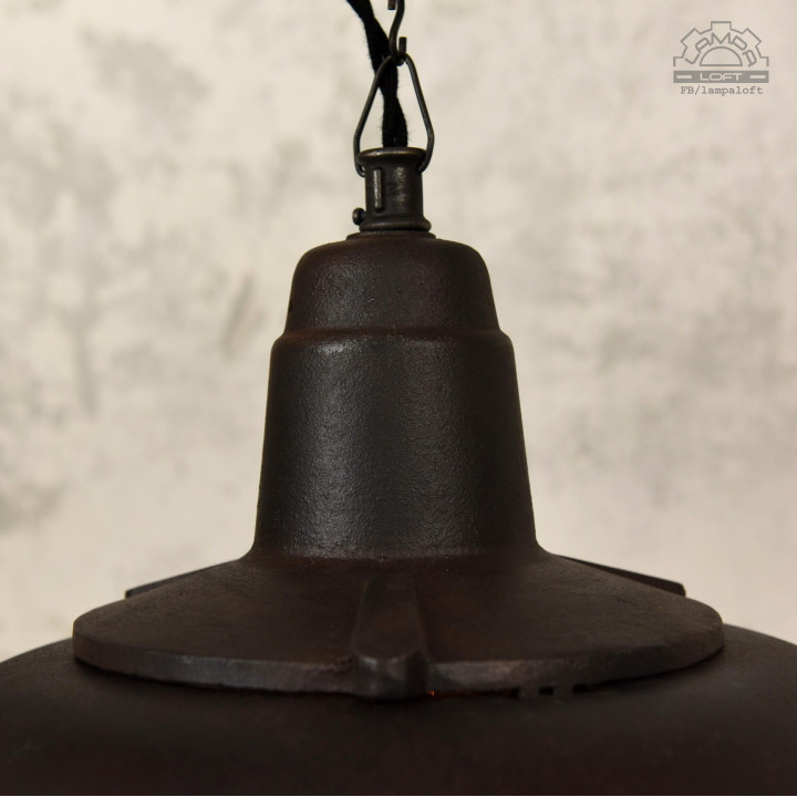 Lampa industrialna z lat 50'