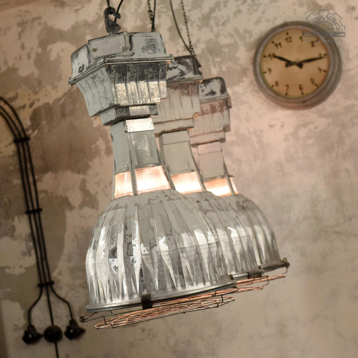 Amerykańskie lampy industrialne GE