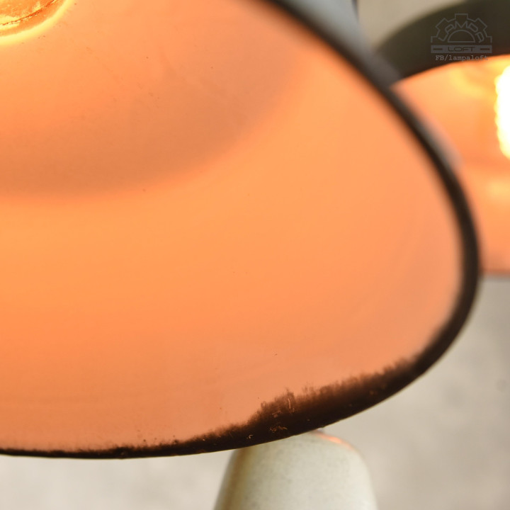 Lampy industrialne z serii OBs z zachowaną patyną