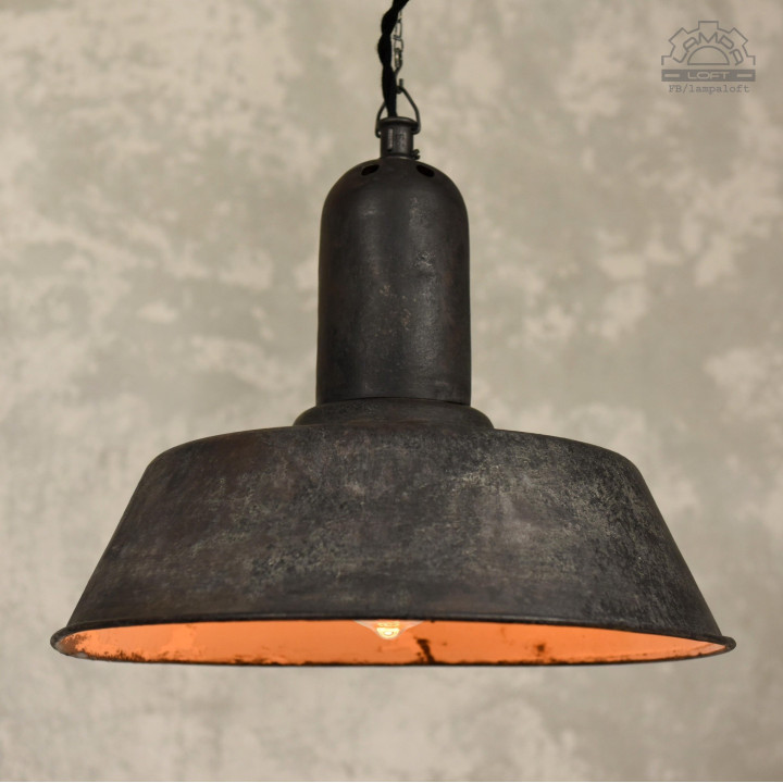 Lampa industrialna z lat 30'