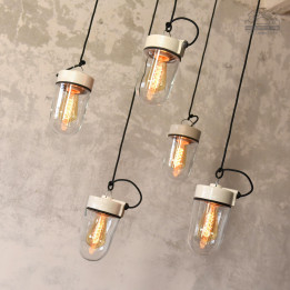 Porcelanowe lampy z kloszem szklanym