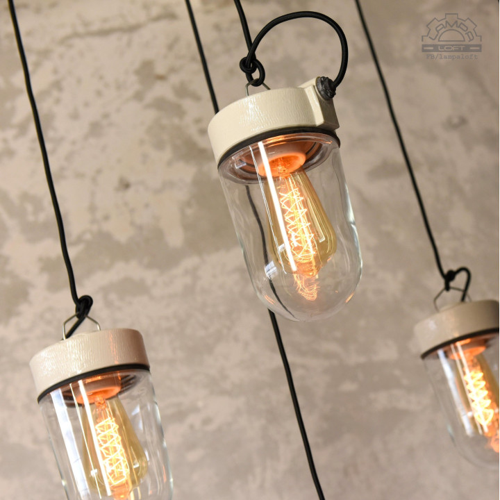 Porcelanowe lampy z kloszem szklanym