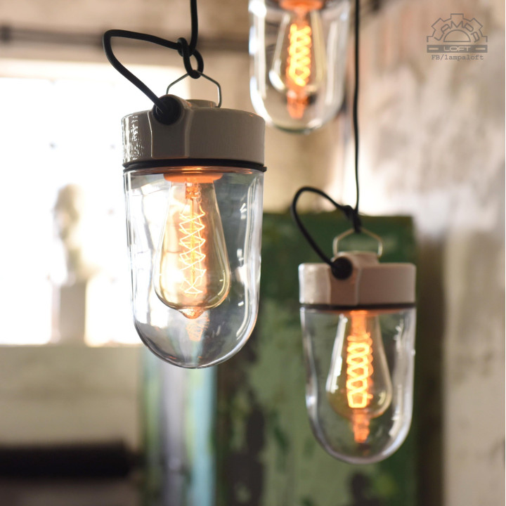 Porcelanowe lampy z kloszem szklanym
