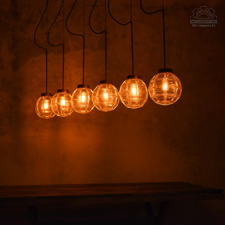 Lampa z kloszem szklanym