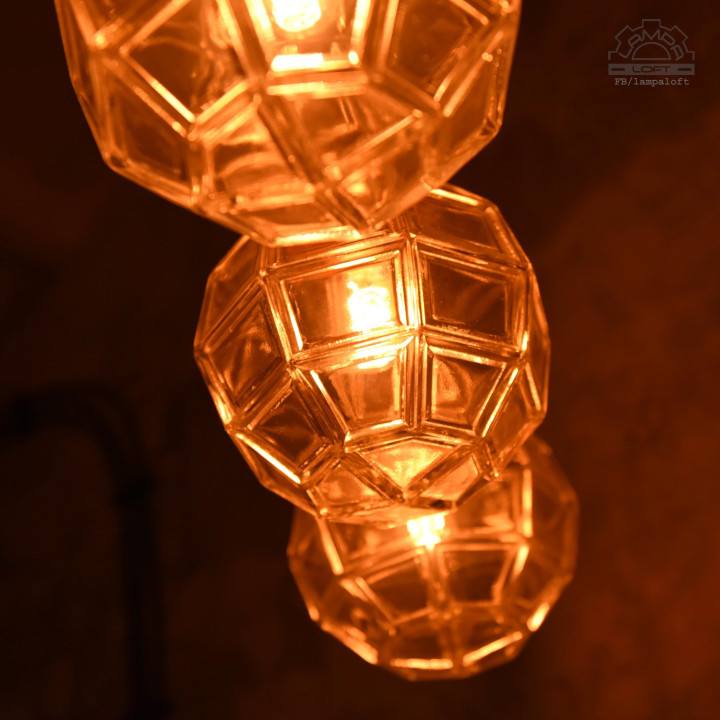 Lampa z kloszem szklanym