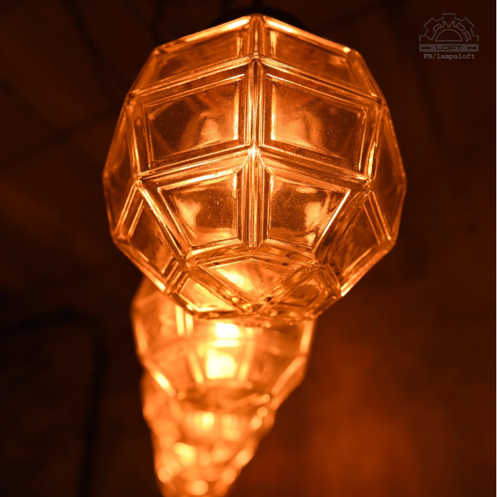 Lampa z kloszem szklanym