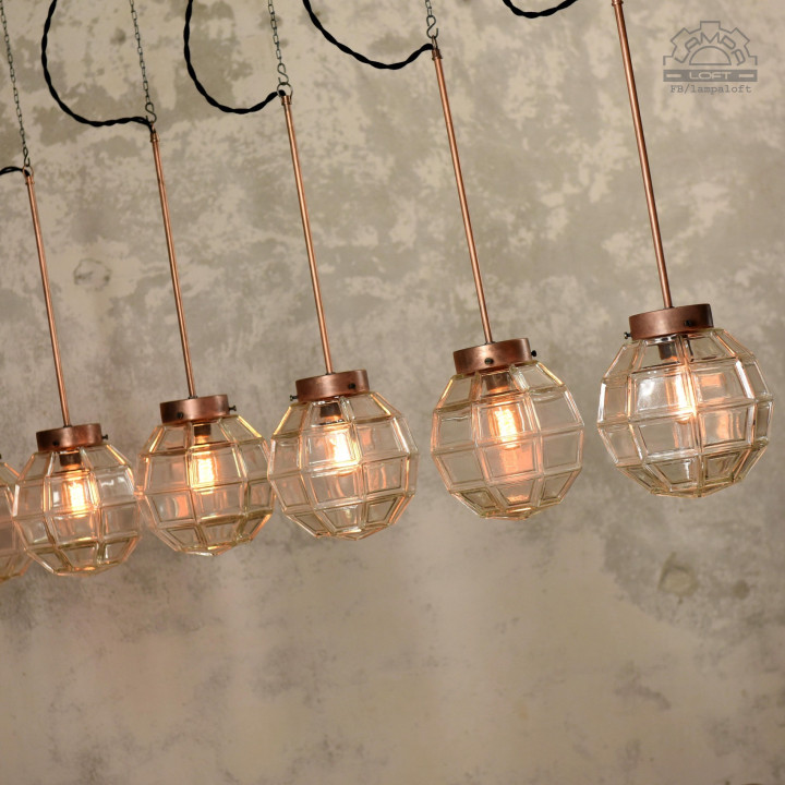 Lampa z kloszem szklanym