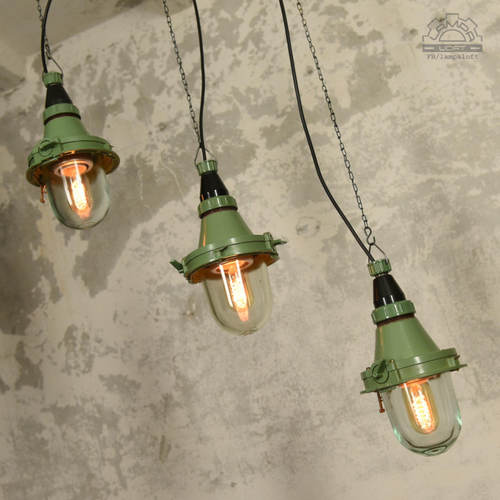 Lampy industrialne z 1982 roku