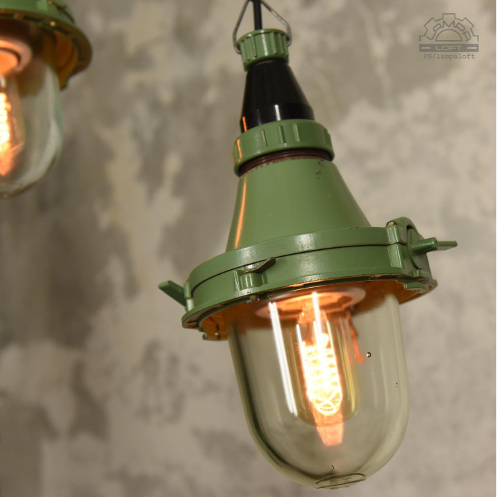 Lampy industrialne z 1982 roku