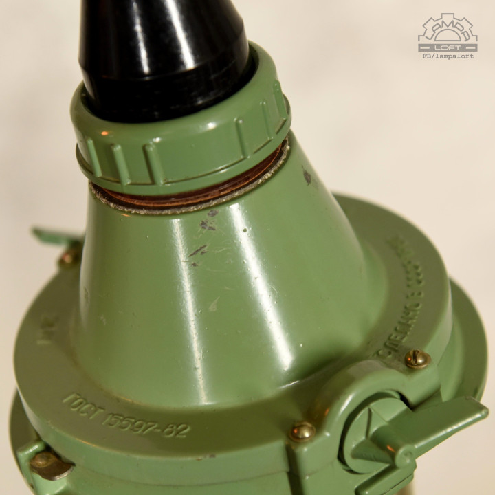Lampy industrialne z 1982 roku