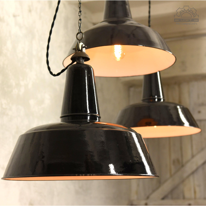 Emaliowane lampy industrialne Ebolicht z lat 30'
