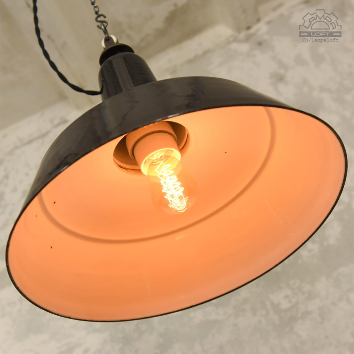 Emaliowane lampy industrialne Ebolicht z lat 30'