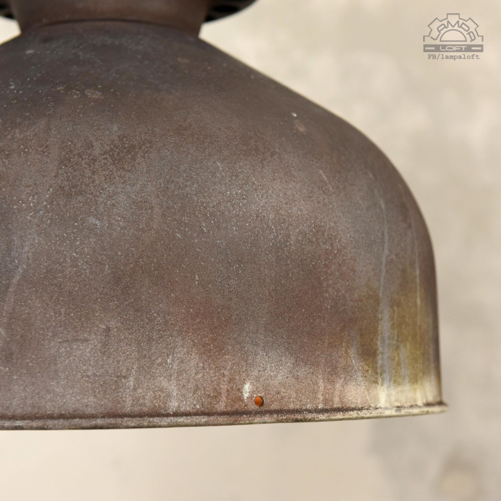 Lampa industrialna ORP-1 z 1965 roku.