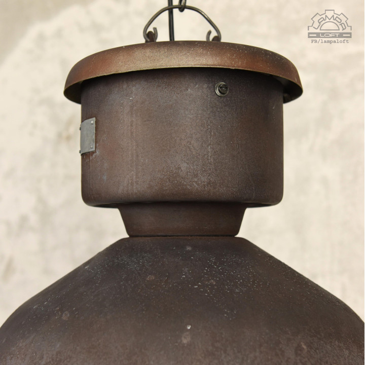 Lampa industrialna ORP-1 z 1965 roku.