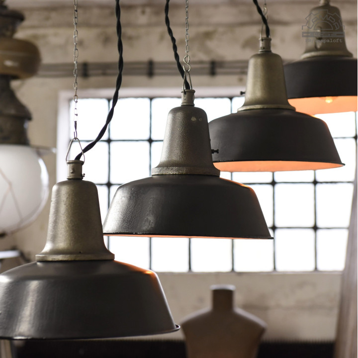 Lampy industrialne OŻb-1 z lat 50'
