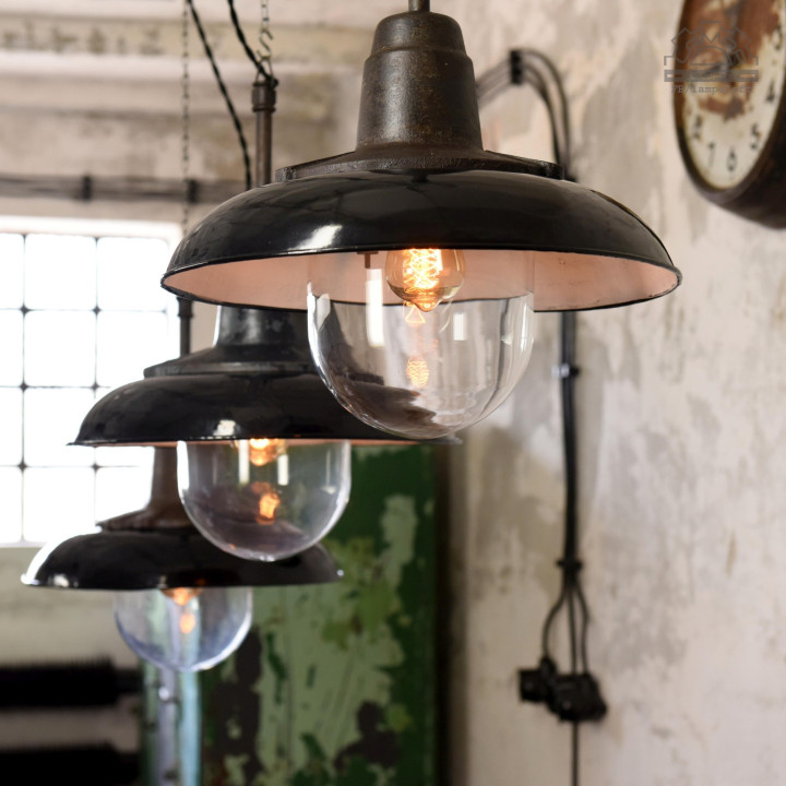 Lampy industrialne z lat 50'