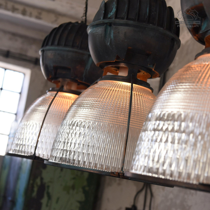 Lampy industrialne Holophane