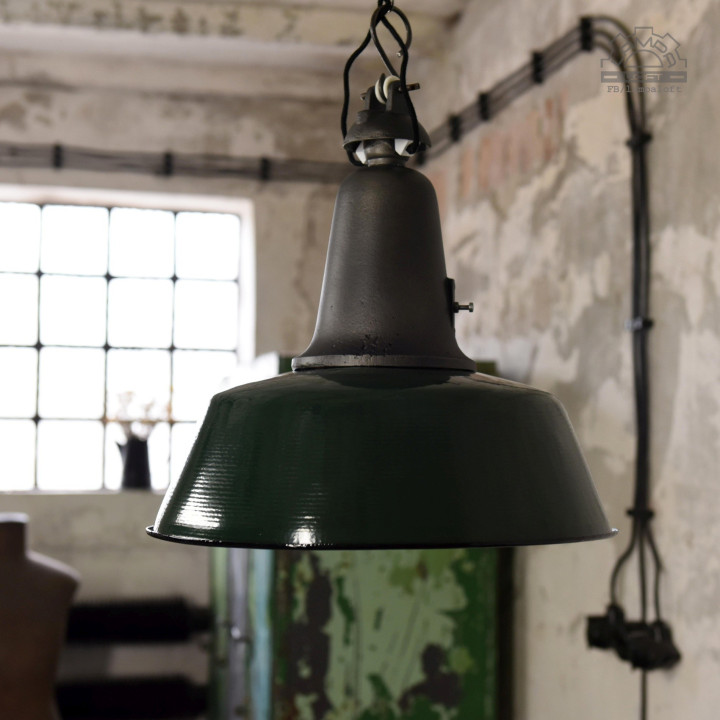 Lampa industrialna OŻb-2 z lat 50'