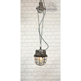 Żeliwna lampa przedwojenna