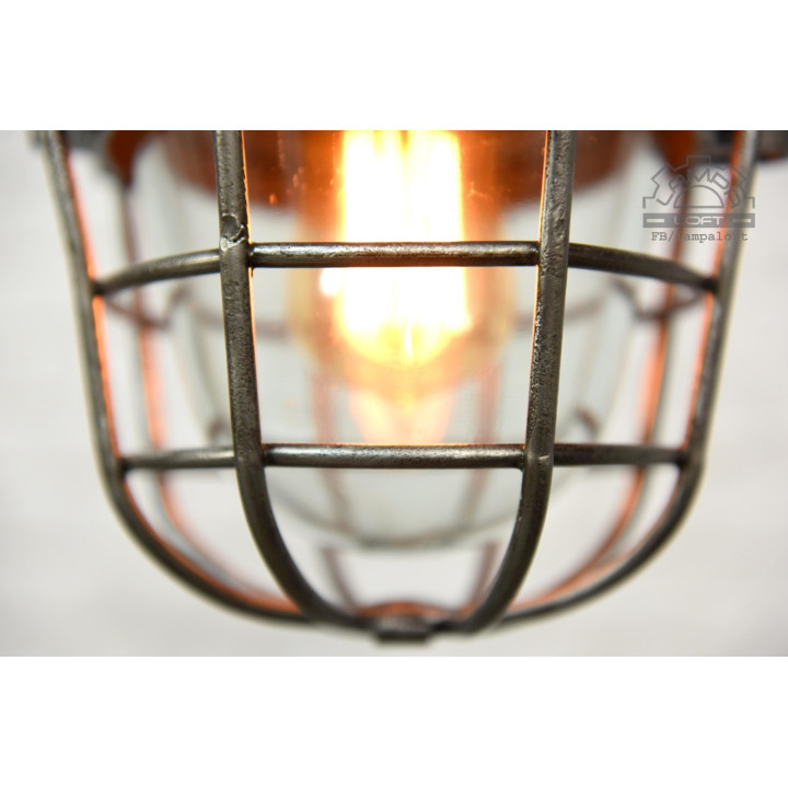 Żeliwna lampa przedwojenna