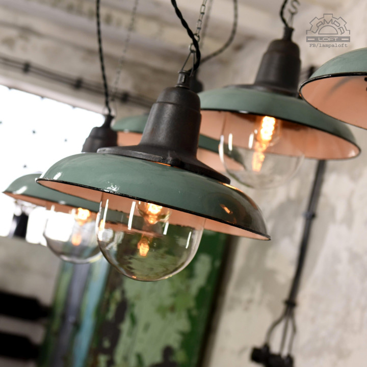 Lampy emaliowane ze starego młyna