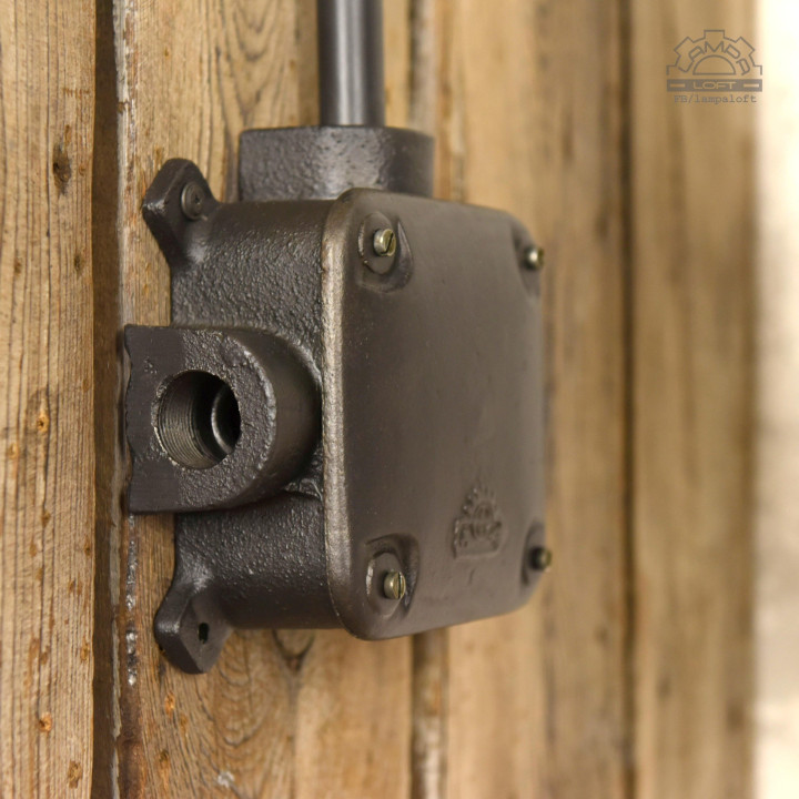 Kinkiet industrialny OŻa-2 z lat 40'