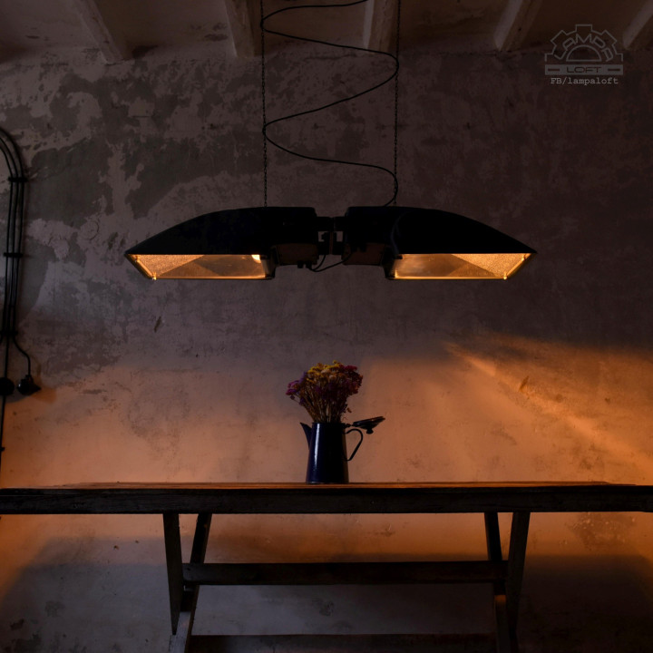Ogromna lampa industrialna z lat 80'
