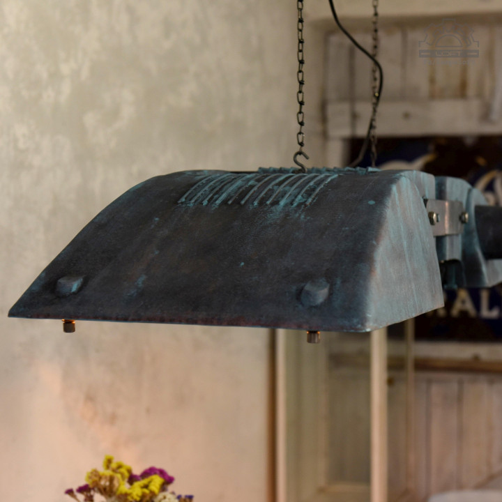 Ogromna lampa industrialna z lat 80'