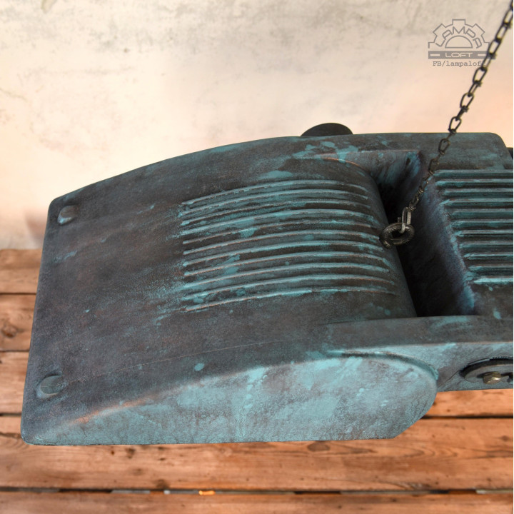 Ogromna lampa industrialna z lat 80'