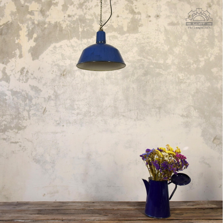 Węgierska lampa emaliowana z lat 60'
